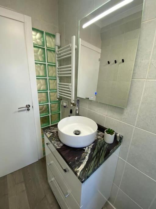 Apartamento Centrico-Parking Gratuito-Wifi Santander Exterior foto